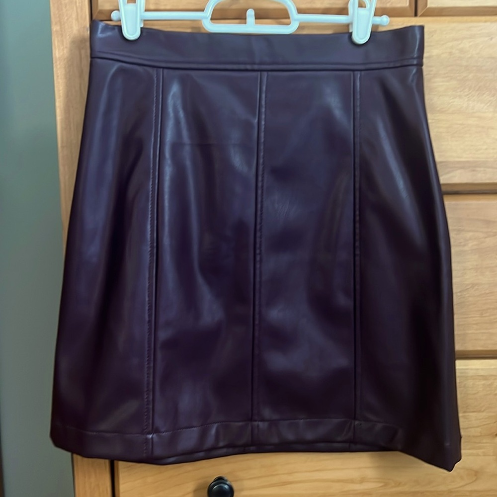 Faux leather Banana Republic skirt